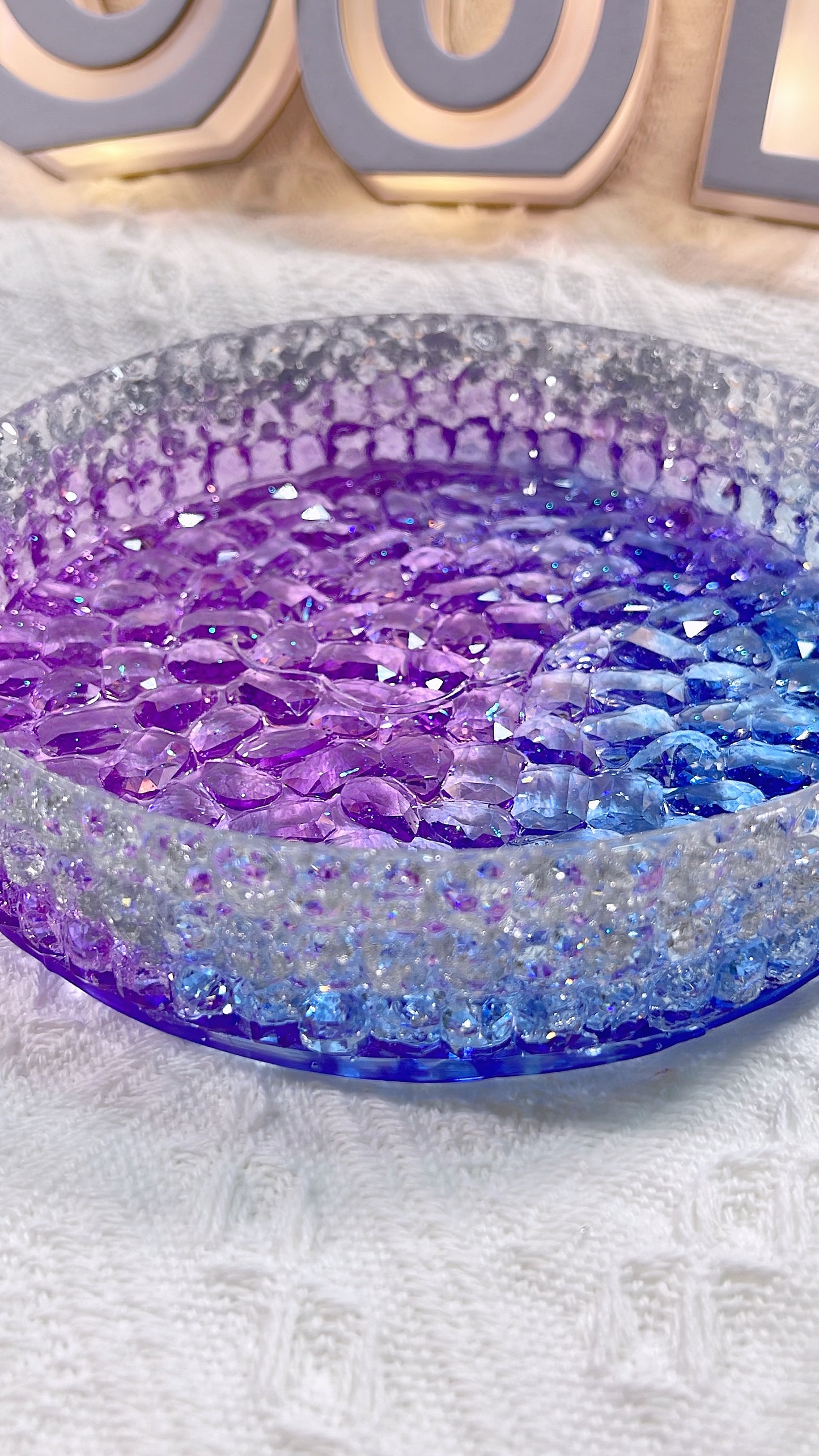 Creative Resin - Round Jewellery Tray / Jewellery Plate (three colours mixed)