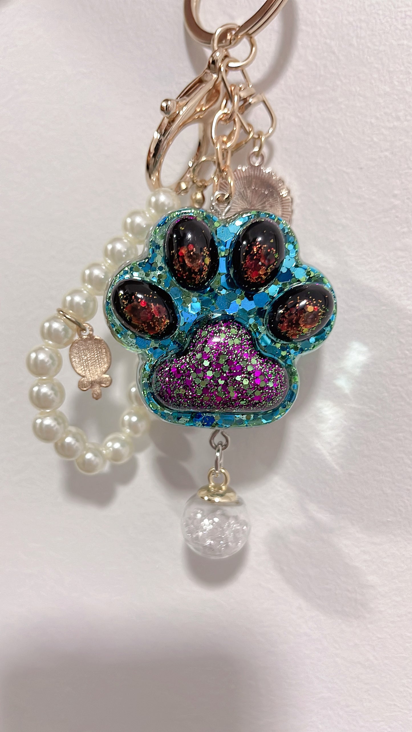 Creative Resin Cats Claws - Fashion Pearl Keychain Keyring