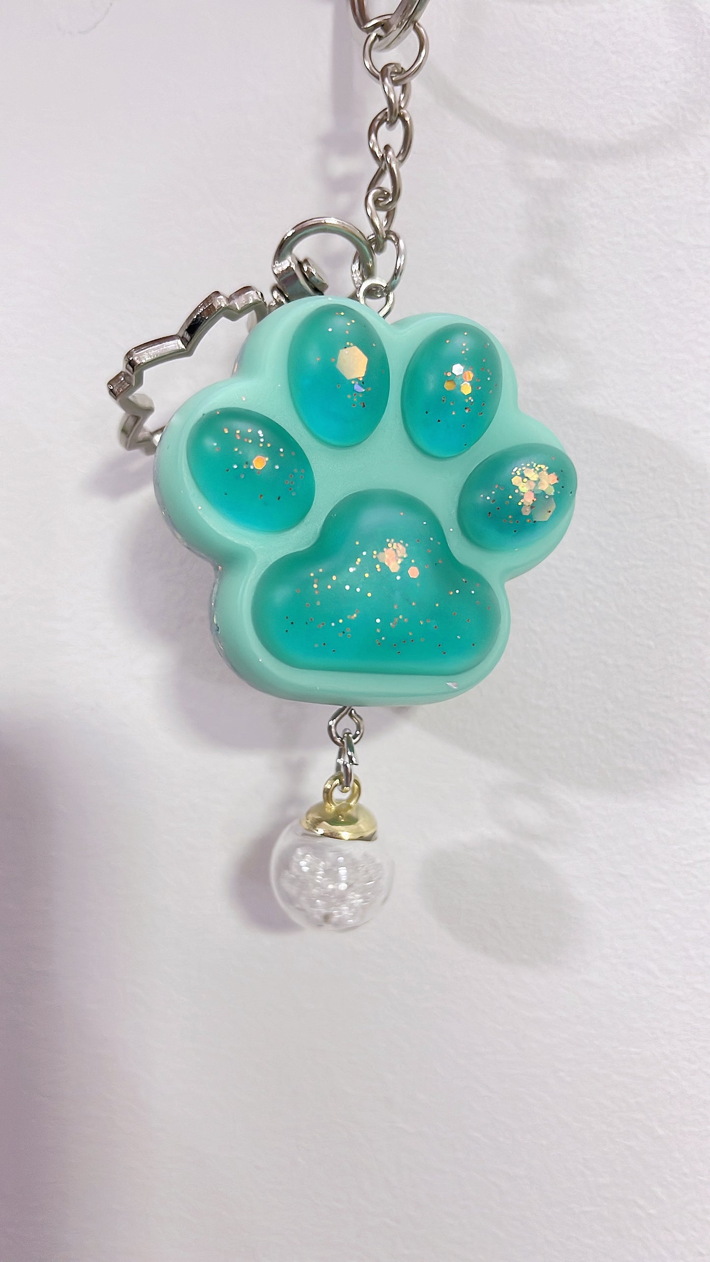 Creative Resin Cats Claws - Ceramics Flower Keychain Keyring