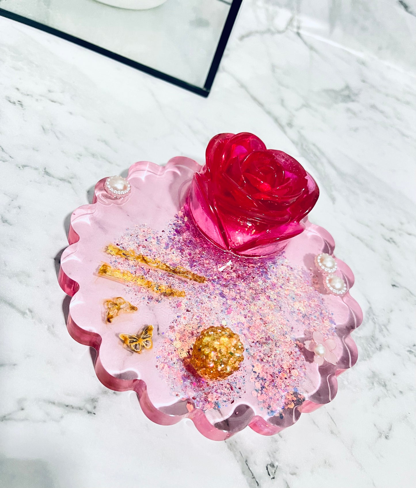 Creative Resin - Flower Phone Stand